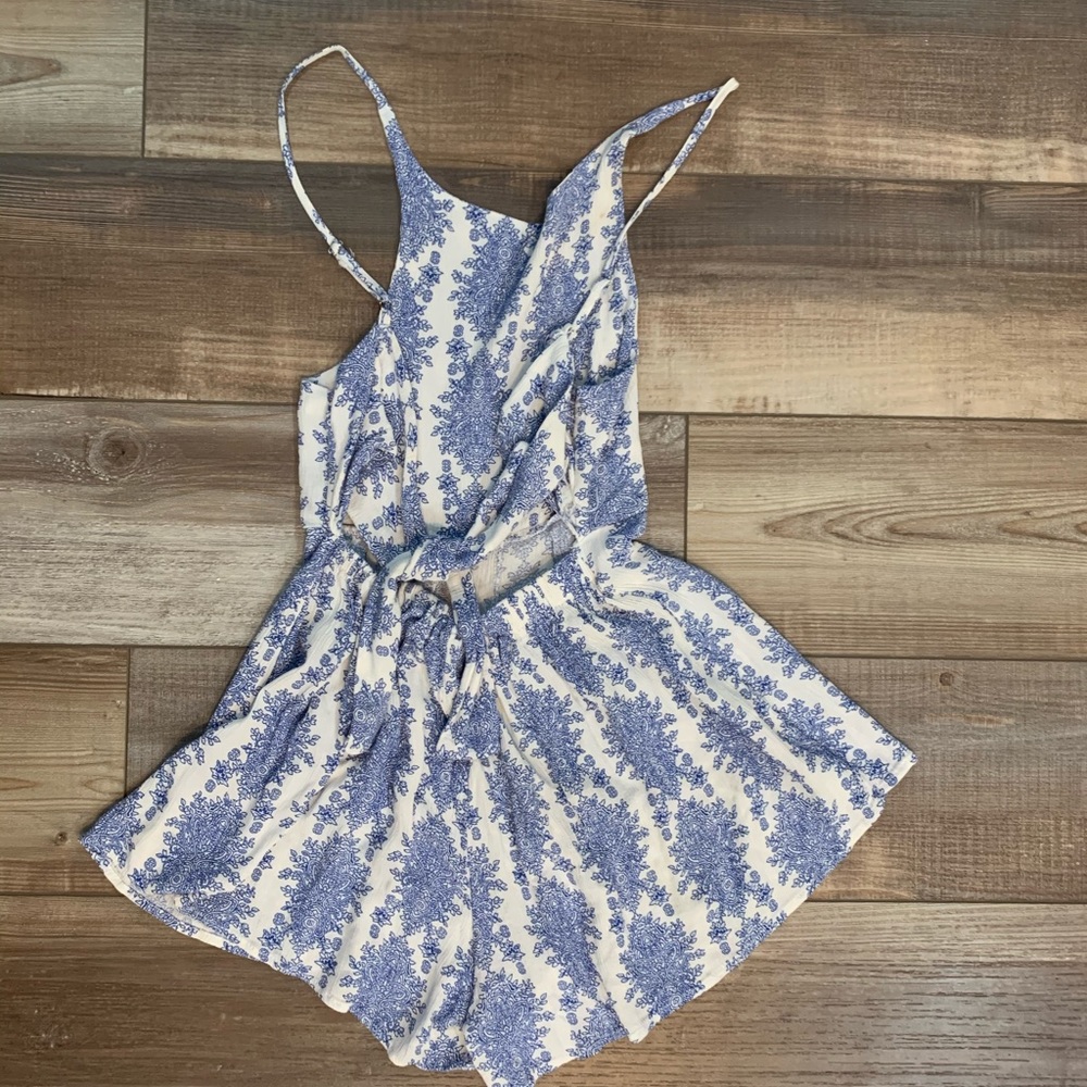 Cute Romper - Picture 2 of 2